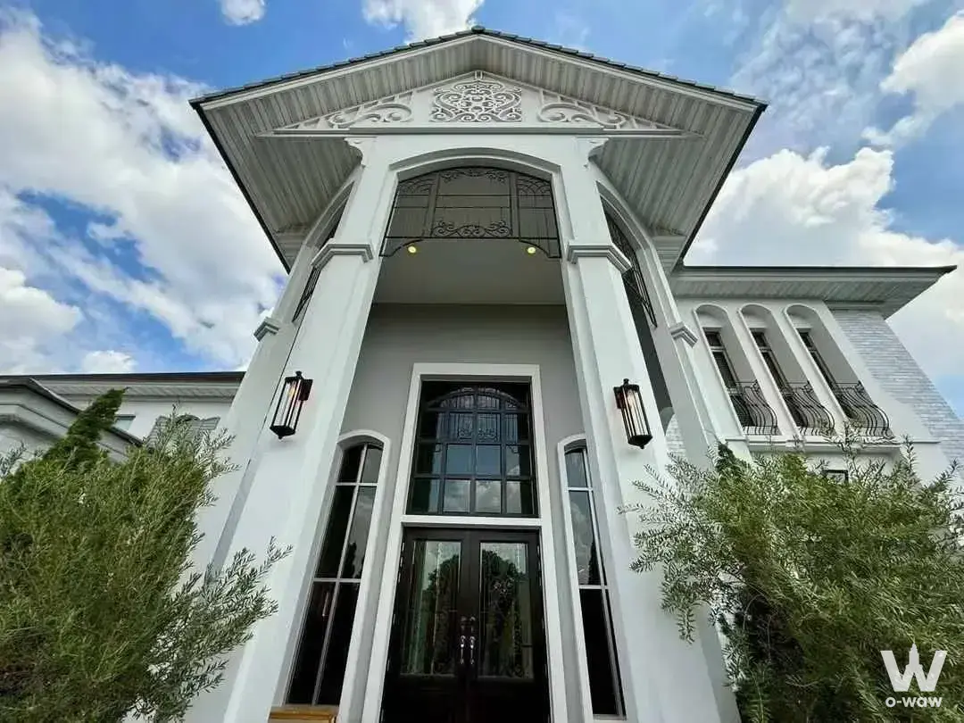 House with 5 bedrooms for rent at Narinsiri Rama 9 - Krungthep Kreetha — photo 2 of 5