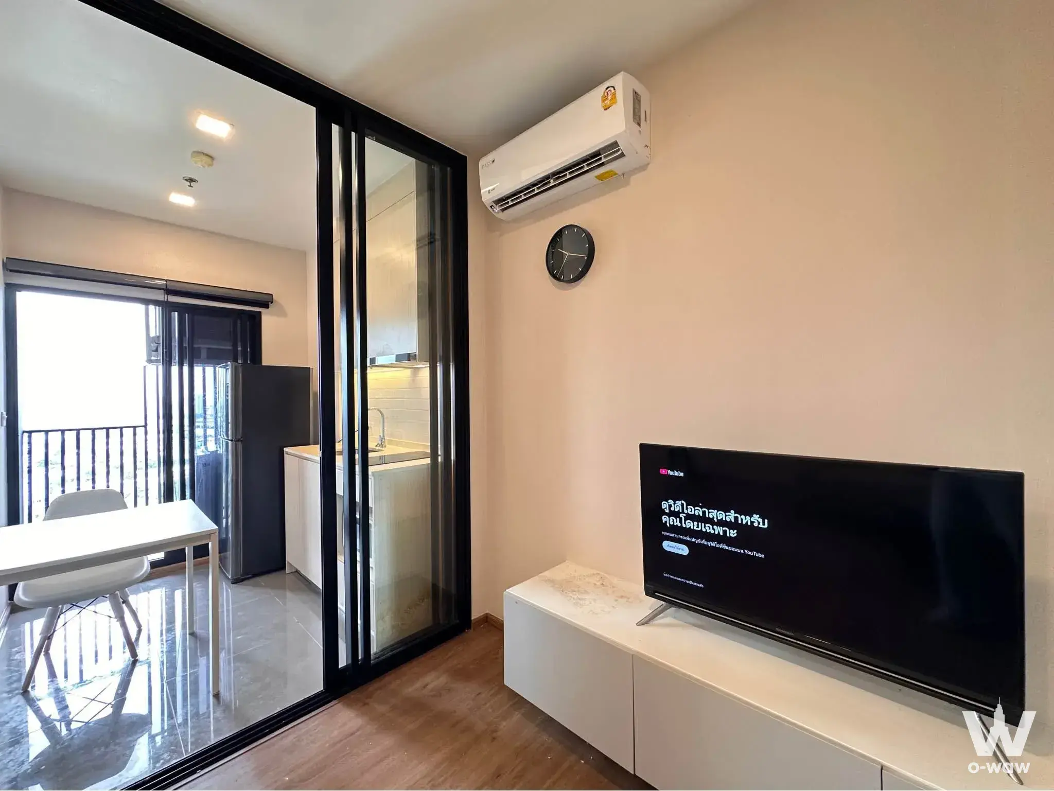 Condo with 1 bedroom for rent at Metris Rama 9-Ramkumhang — photo 1 of 5